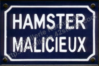 9- Plaque émaillée (10x15cm) hamster malicieux