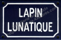 Plaque émaillée (10x15cm) lapin lunatique