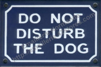 Plaque émaillée (10x15cm) Do not disturb the dog