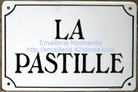 Plaque de villa émaillée 20x30 écriture HB